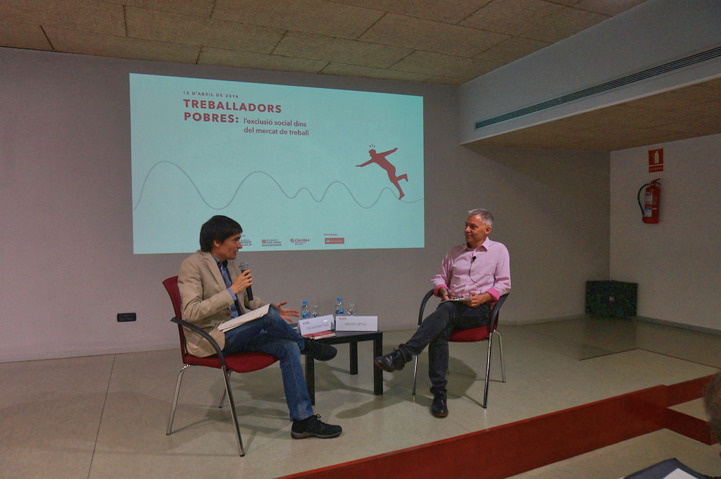 Òscar Martinez, presentador de l'acte, amb l'expert Xavier Orteu foto: URL