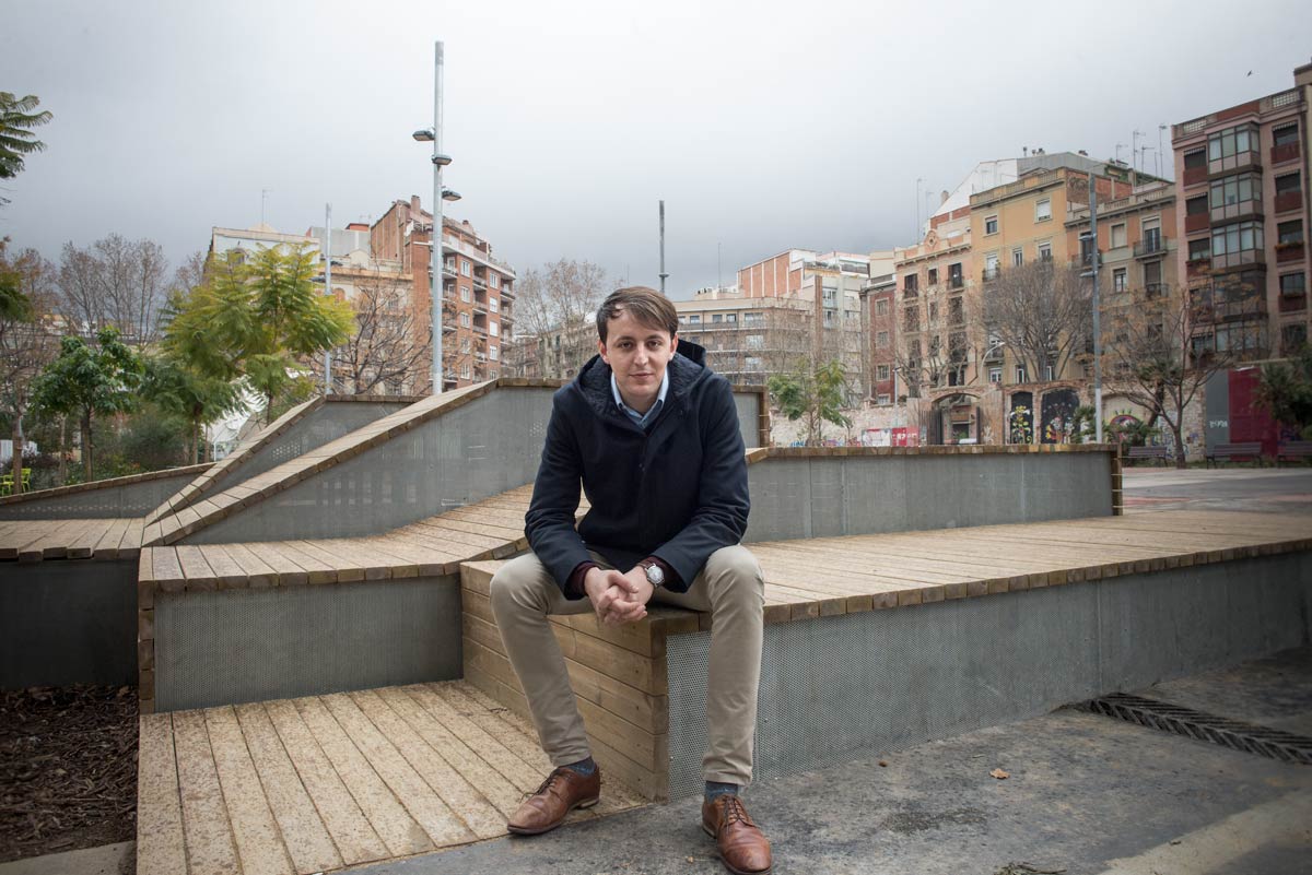 Javi López, posa en un parc barcelonÍ Foto: SANDRA LÁZARO