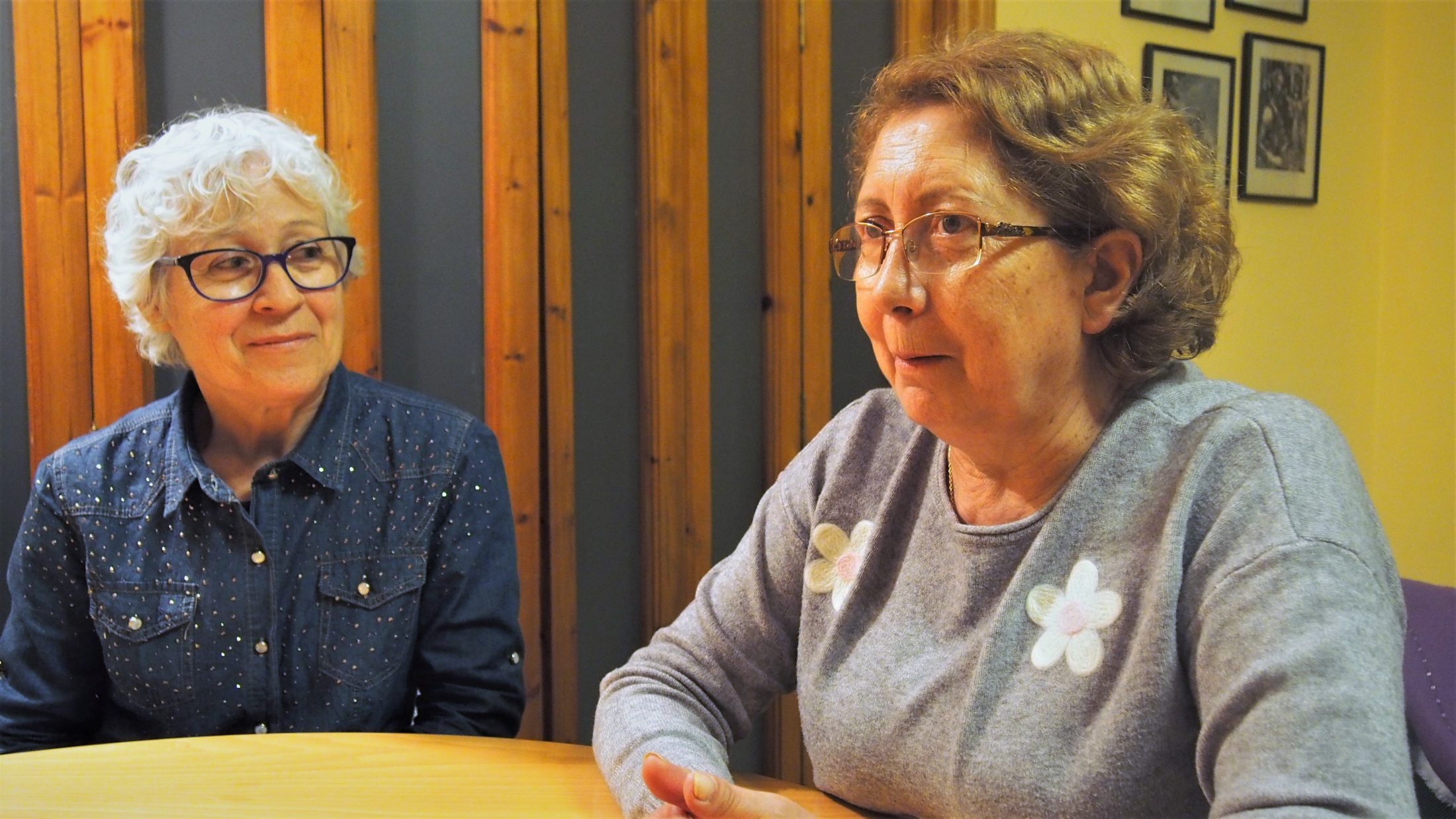 Mabel Matute i Isabel Manzano, vocal i presidenta d'Aparadores d'Elx | Victòria Oliveres