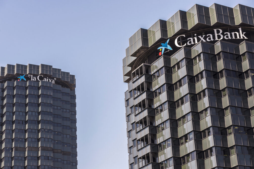 CaixaBank seu de la diagonal de Barcelona, foto: i-stock