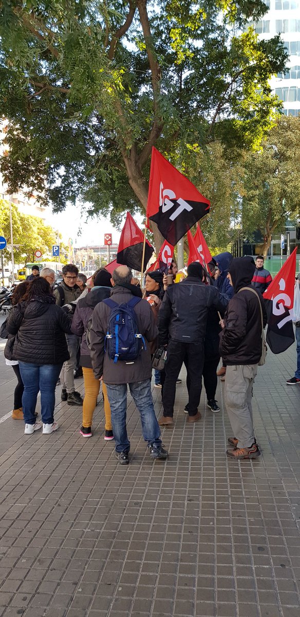 Treballadors d'Unisono a Barcelona, durant la vaga foto: CGT