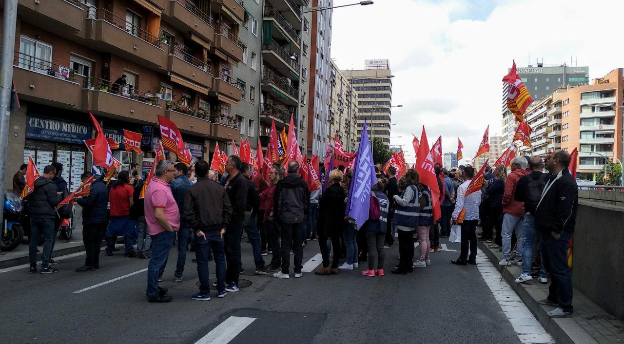 Concentració de sindicalistes de Catalunya, País Valencià i Aragó davant la seu de Servicarne