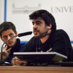 L'Isma intervé a la facultat de Física, al fons el Dani Foto: Enric Català