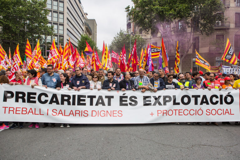 Capçalera de la manifestació 1er de Maig a Barcelona, Foto: Enric Català