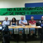 Roda de premsa dels treballadors amb entitats ciutadanes contra l'ús del Glifosat