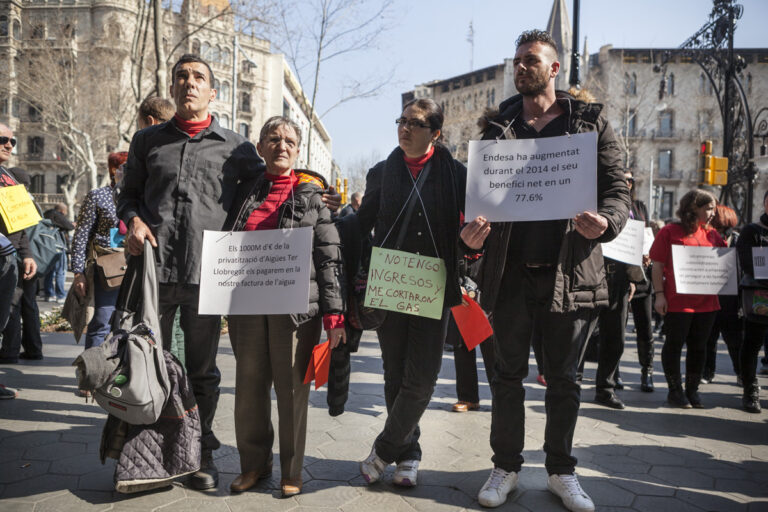 Manifestació contra la pobresa energètica, foto: Enric Català