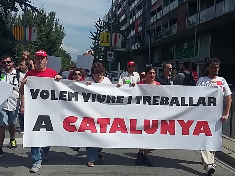 Manifestació dels treballadors de Valeo a Mollet