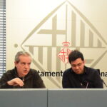 >Jordi Via, esquerra, amb Gerardo Pisarello, durant la presentació de l'estudi