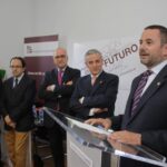 José Ángel Crego presenta una oficina dels empresaris