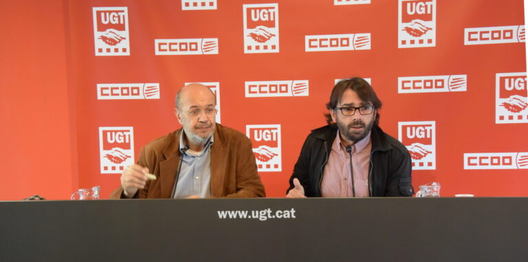 Joan Careles Gallego (CCOO) i Camil Ros (UGT) durant la roda de premsa prèvia a l'1 de maig