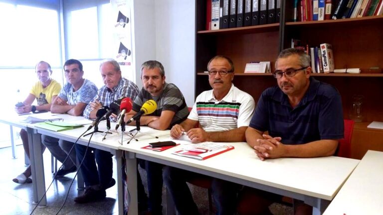 UGT i CCOO denuEls sindicats van denunciar que l'escorxador Milsa de Lleida tenia noms 57 operaris en plantilla, la resta són de la cooperativa Servicarne i autònoms foto: CCOO