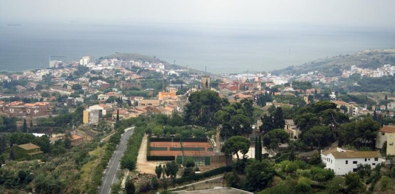 La residència Sant Cebrià és a Tiana, foto ORIOL PARIS Wikipedia