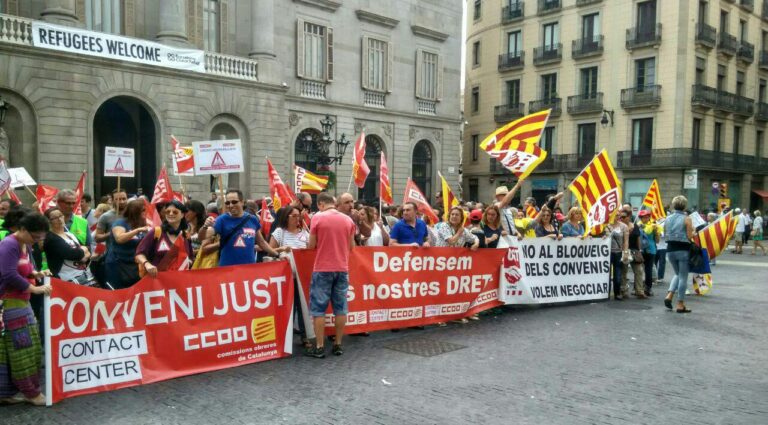 Manifestació de treballadors de contact centers a Barcelona foto: Tomeu Ferrer