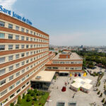 Hospital de Sant Joan de Déu a Esplugues By Hospital Sant Joan de Déu Barcelona - Fotografía propia, CC BY 3.0