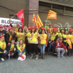 concnetració de treballadoresa les portes de la seva empresa: foto: UGT DE CATALUNYA