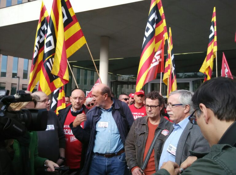 fotovercherVercher, entre Gallego i Toxo, a les portes dels jutjats foto: TOMEU FERRER