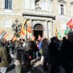 Treballadors públics a Plaça de Sant Jaume foto: TOMEU FERRER