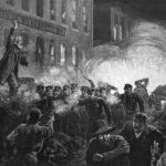 Pintura sobre els fets de l’1 de maig del 1886. Vaguistes i forces d’ordre públic es van enfrontar a la sortida del torn de la fàbrica agrícola McCormick, que va decidir no secundar la vaga. Il·lustració: HARPER’S WEEKLY