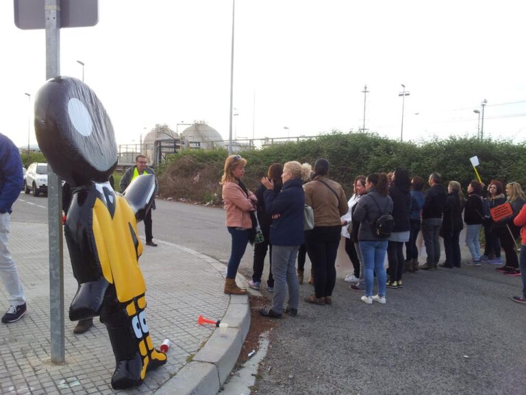 Piquet de treballadors de Bic a Tarragona foto: CCOO