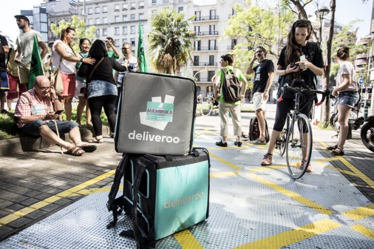 El 23 de juny de 2017 es va realitzar la primera protesta de repartidors de Deliveroo foto: Victor Serri