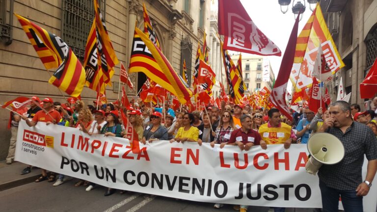 Manifestació de treballadors de la neteja per desbloquejar el seu conveni. Foto: CCOO