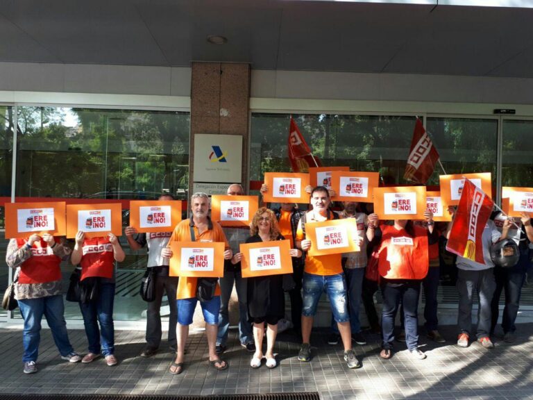 Concentració de treballadors d'Unipost a Hisenda a Barcelona