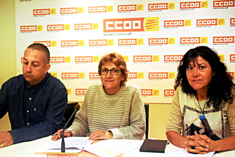 Toni Mora, Carme Martínez i Isabel Duran en la roda de premsa de CCOO sobre renda garantida foto Tomeu Ferrer