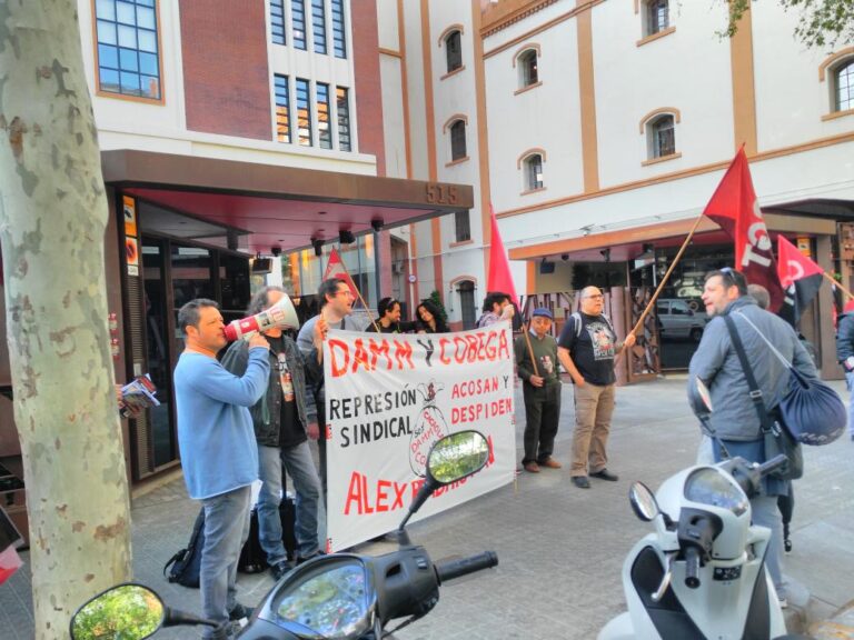 Protesta de treballadors a Cacaolat