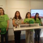 Yolanda López i Vania Anara, al centre