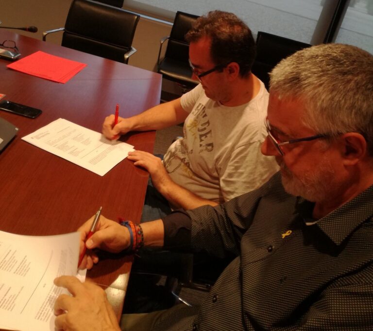 CCOO firma l'acord per integrar 1.600 treballadors de falses cooperatives al grup Jorge foto: CCOO