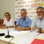 Carme Martínez, Josep Antoni Hernández i Jesús Ribera durant la presentació de l'acor contra les falses cooperatives carnies foto: Tomeu Ferrer