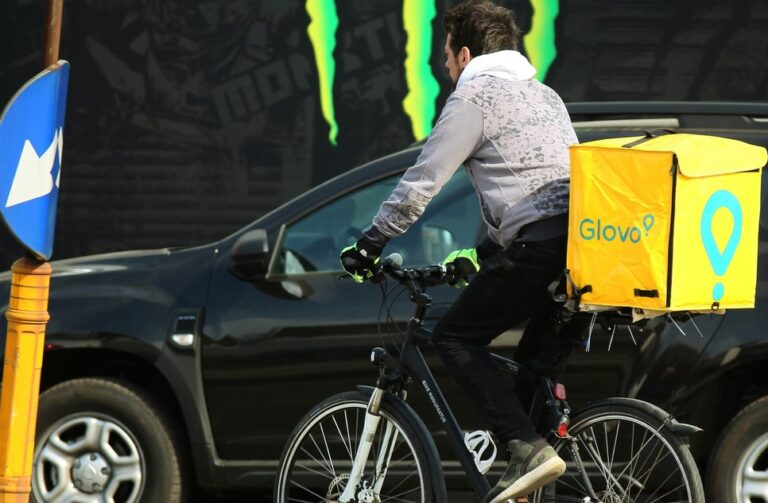 Repartidor de Glovo foto: Istock