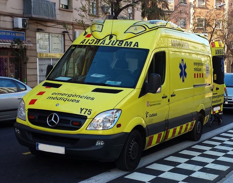 Nova ambulància del Servei d'Emergències Mèdiques (SEM) foto: De Javierito92 - Trabajo propio, CC BY-SA 3.0, https://commons.wikimedia.org/w/index.php?curid=30384483