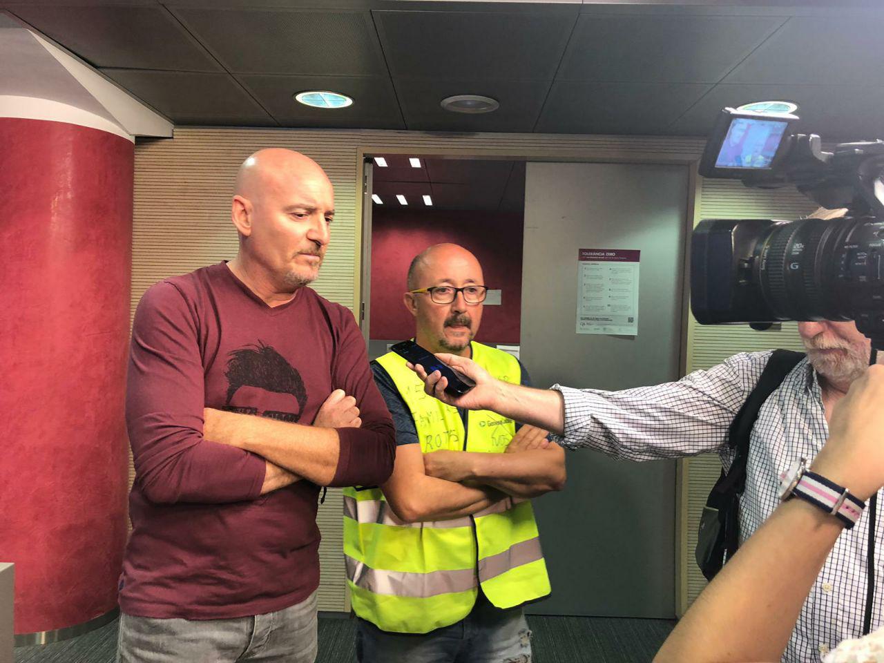 Jaume Mata, del comitè d'empresa de Manlleu i Ángel Gami, representant de la planta de Montcada i Reixac, foto Generalitat de Catalunya