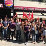 Concentració de treballadors de CCOO davant un establiment de Burger King a Andalusia foto: CCOO