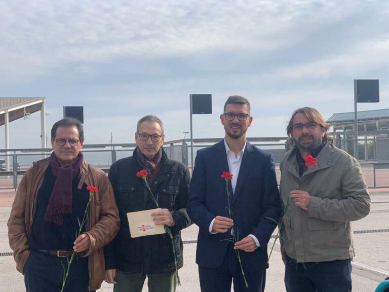 D'esquerra a dreta, Josep Antoni Pozo, Jordi Font, Roger Heredia i Camil Ros en l'homenatge a les victimes del franquisme foto: Tomeu Ferrer