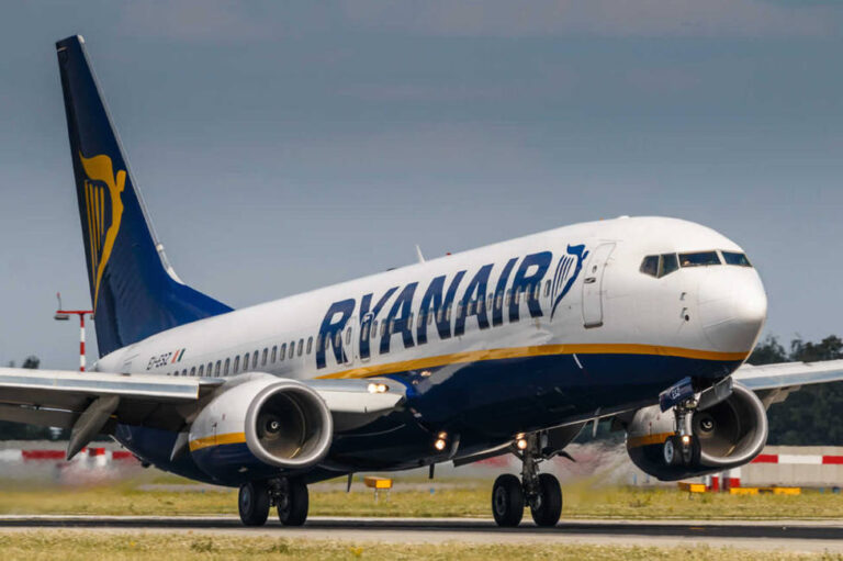 Girona manté la presència de Ryanair a canvi de la precarització dels seus treballadors foto Arxiu