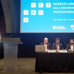 Els conselles d'Educació, Josep Bargallo; de Treball, Chakir El Homrani i el president de la cambra, Joan Canadell, han presentat l'estudi foto: Gencat