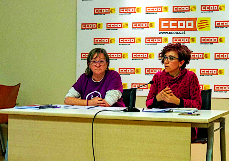 Lídia Sandalinas i Alba Garcia, durant las roda de premsa de CCOO Foto: Tomeu Ferrer