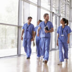 Un grup de sanitaris en un hospital foto: I-stock