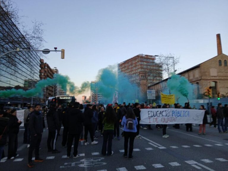 ActualitatSetmana de vagues educatives a Catalunya ustec