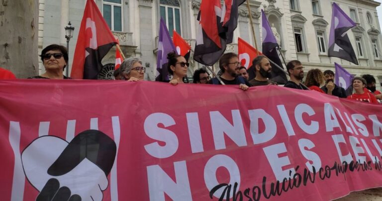 ActualitatEl Govern aprova l’indult a “Les 6 de La Suiza”